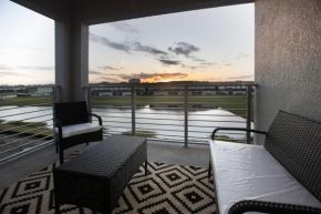Condo At Storey Lake With Loads of Amenities! apts